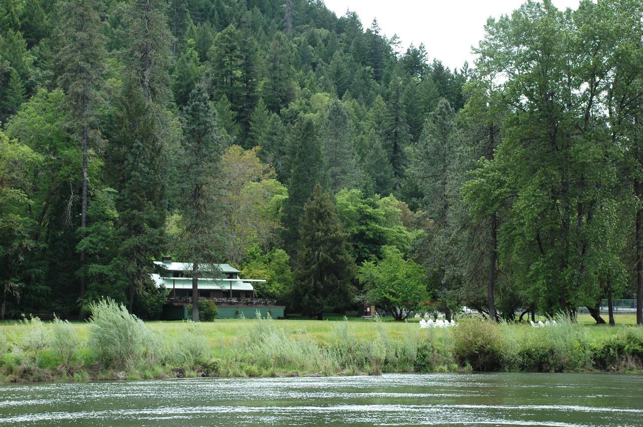 Morrisons Rogue River Lodge Merlin ภายนอก รูปภาพ