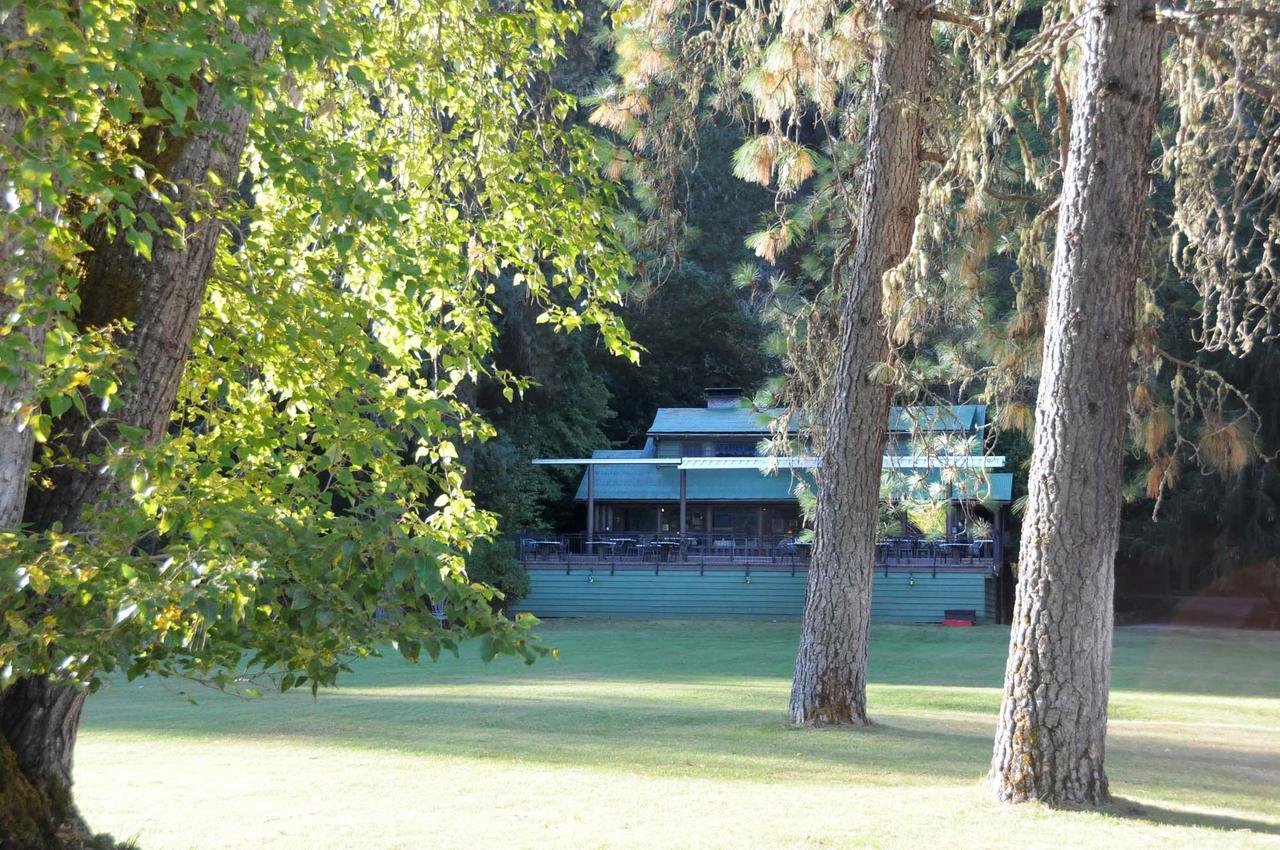 Morrisons Rogue River Lodge Merlin ภายนอก รูปภาพ