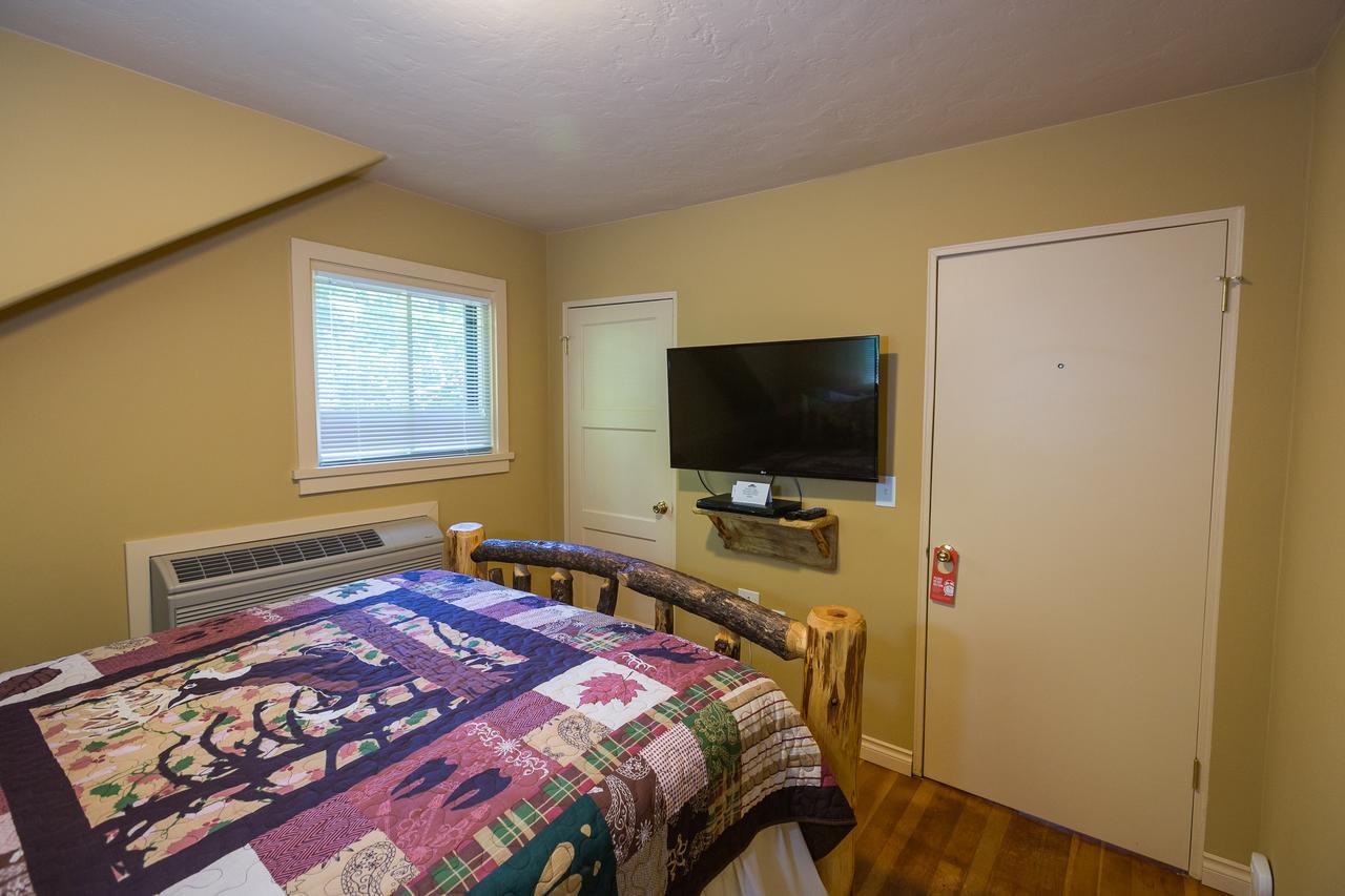 Morrisons Rogue River Lodge Merlin ภายนอก รูปภาพ