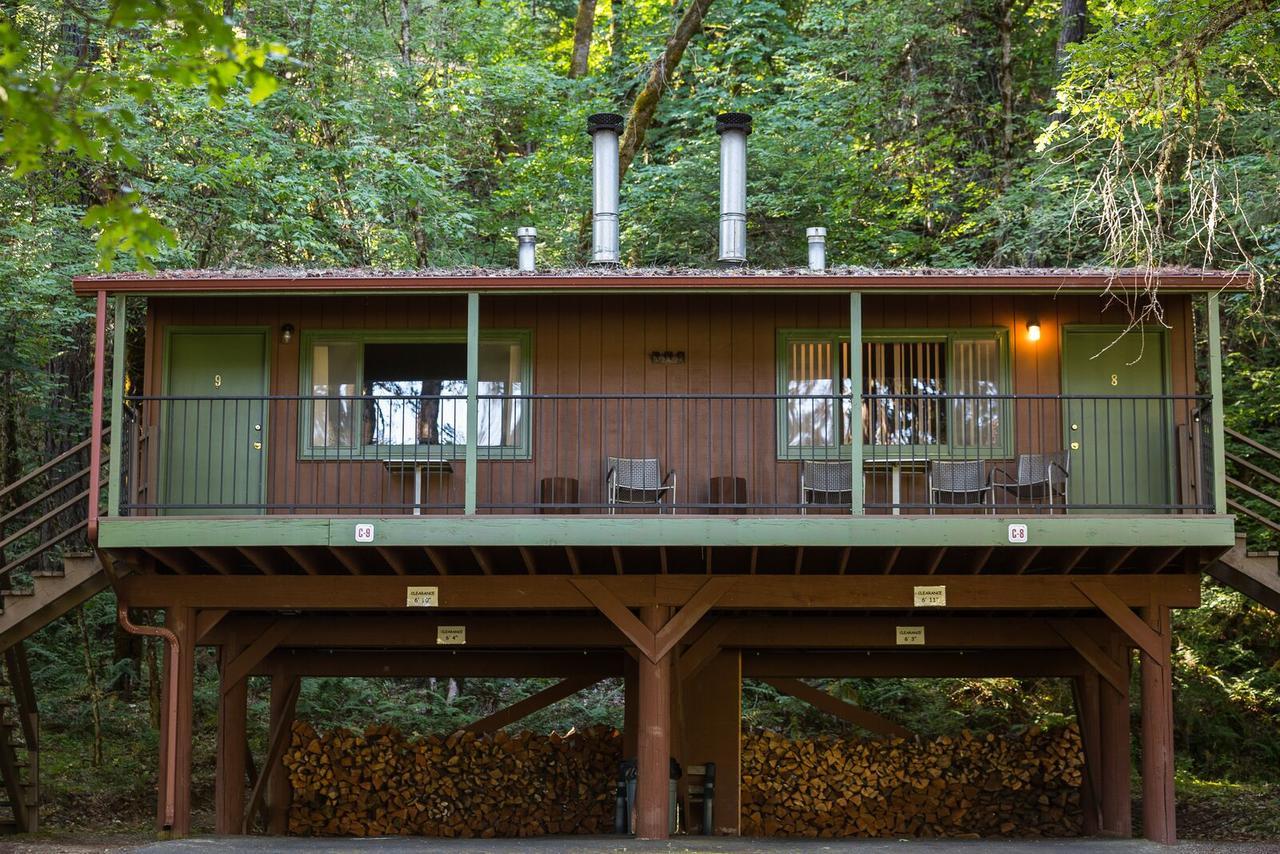 Morrisons Rogue River Lodge Merlin ภายนอก รูปภาพ