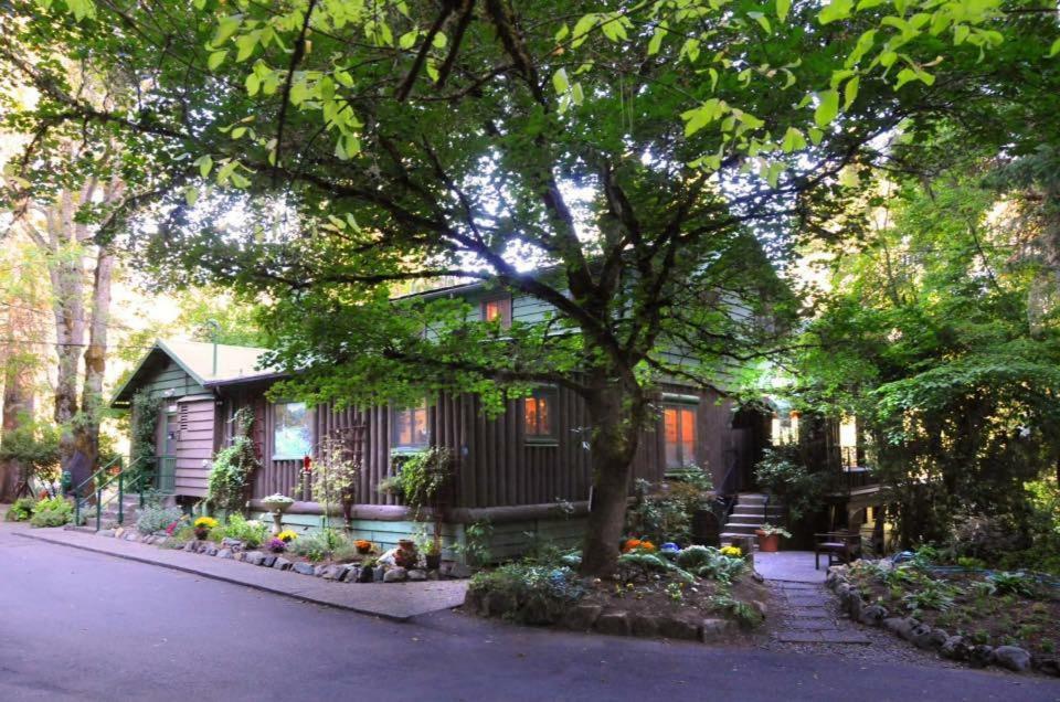 Morrisons Rogue River Lodge Merlin ภายนอก รูปภาพ