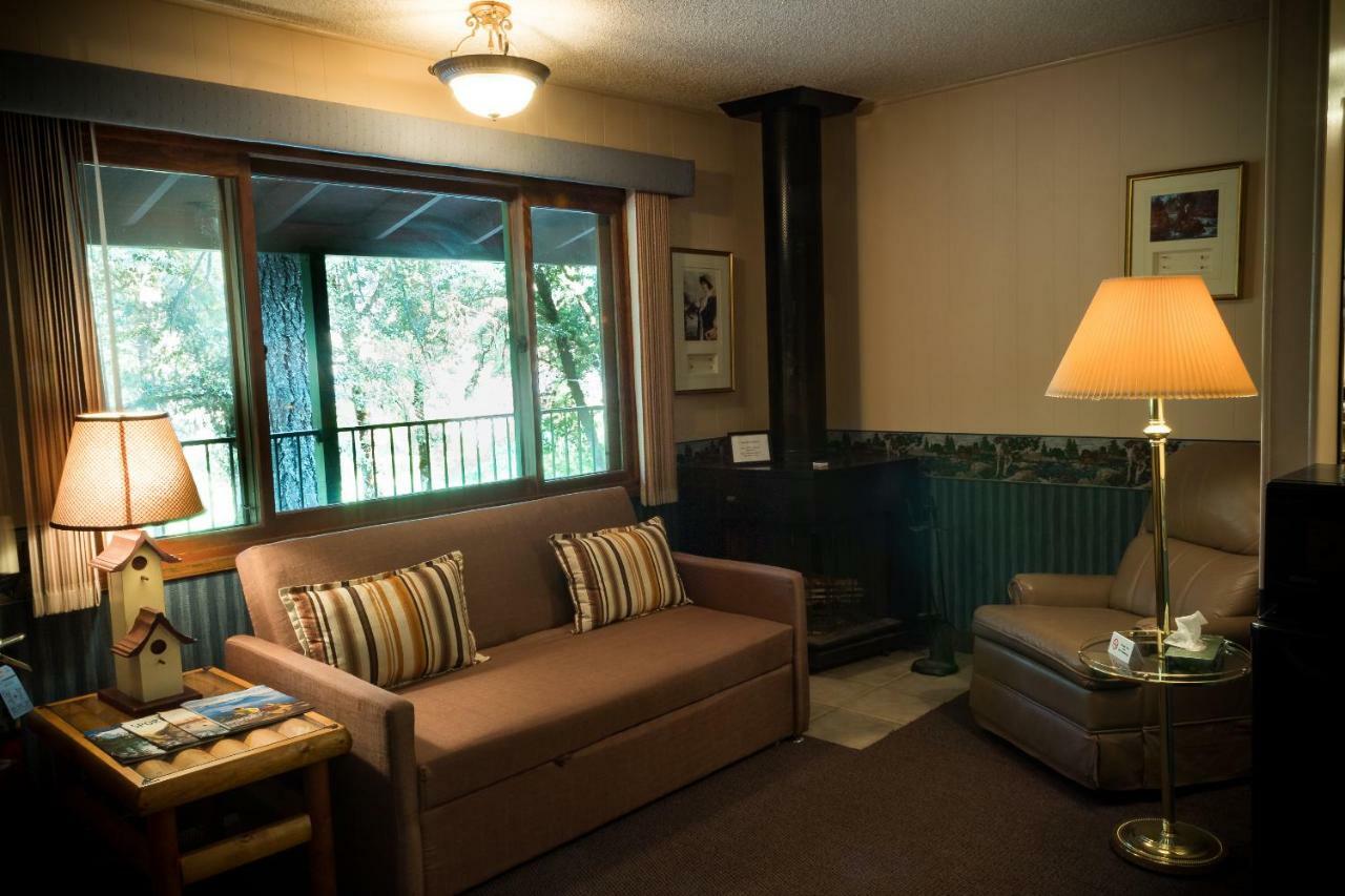 Morrisons Rogue River Lodge Merlin ภายนอก รูปภาพ