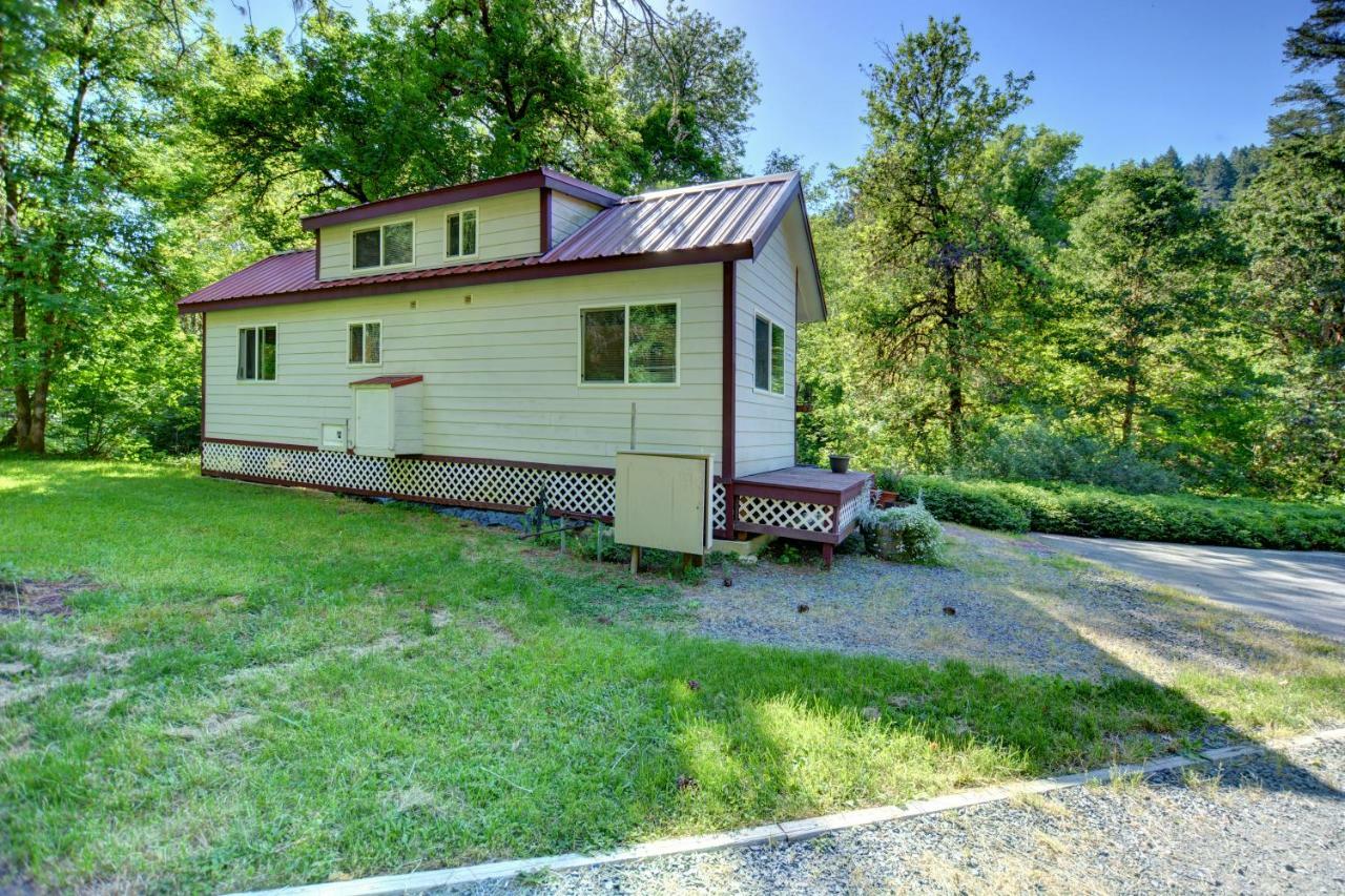 Morrisons Rogue River Lodge Merlin ภายนอก รูปภาพ