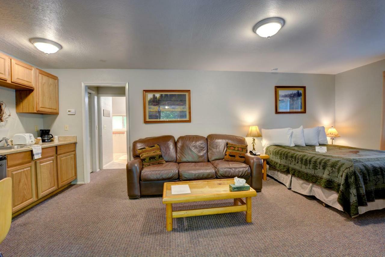 Morrisons Rogue River Lodge Merlin ภายนอก รูปภาพ