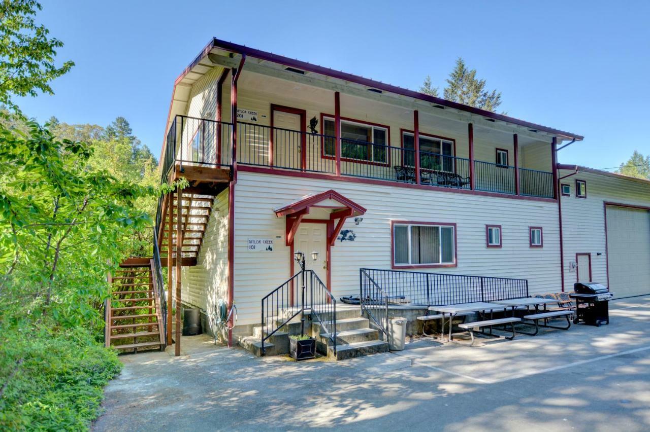 Morrisons Rogue River Lodge Merlin ภายนอก รูปภาพ